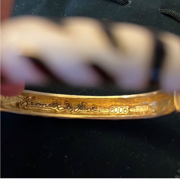 3 Bracelets Kenneth Cole enamel hinged Zebra, Giraffe or black striped bracelets - Picture 10 of 13